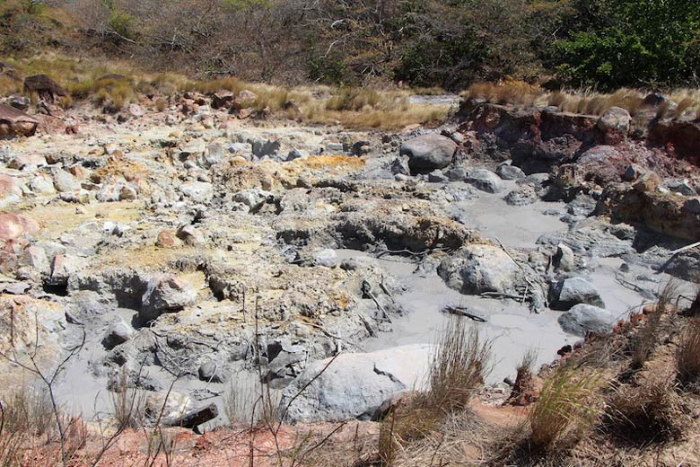 hiking Rincon de la Vieja National Park - boiling mud pot