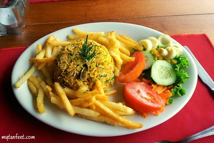 Costa Rica food - rice with chicken