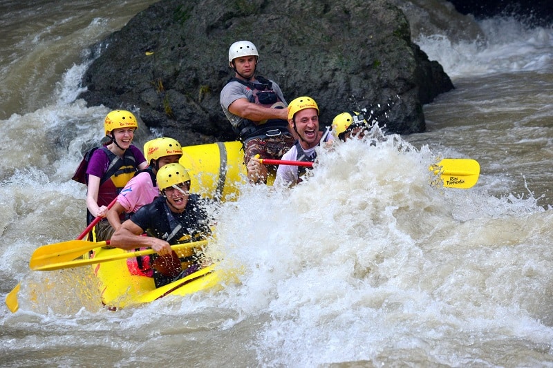 white water rafting Costa Rica Rio Pacuare 