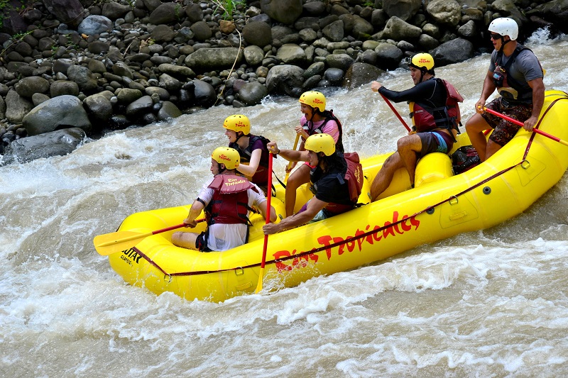 white water rafting Costa Rica Rio Pacuare 