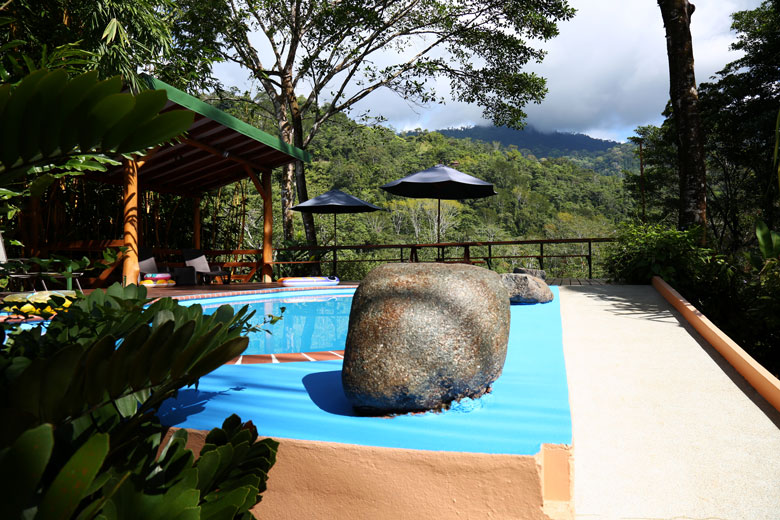 Pool with mountain view at Manoas in Uvita