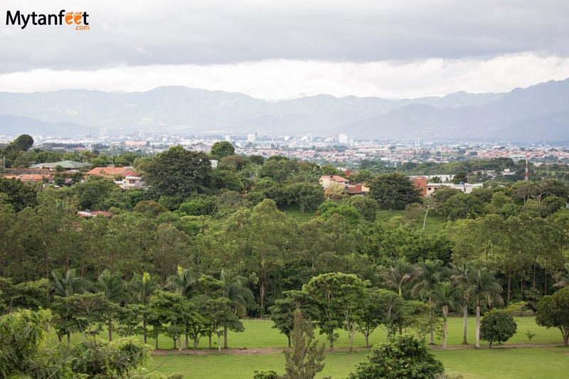 packing for rainy season in costa rica - city