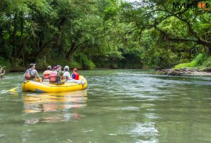 50 things to do in Costa Rica - safari float