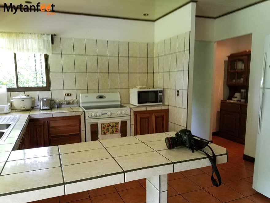 Airbnb in Arenal - kitchen