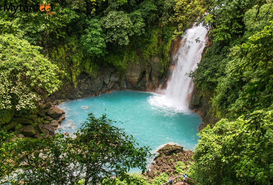 Rio Celeste Costa Rica: How to Have the Best Time at the Skyblue River