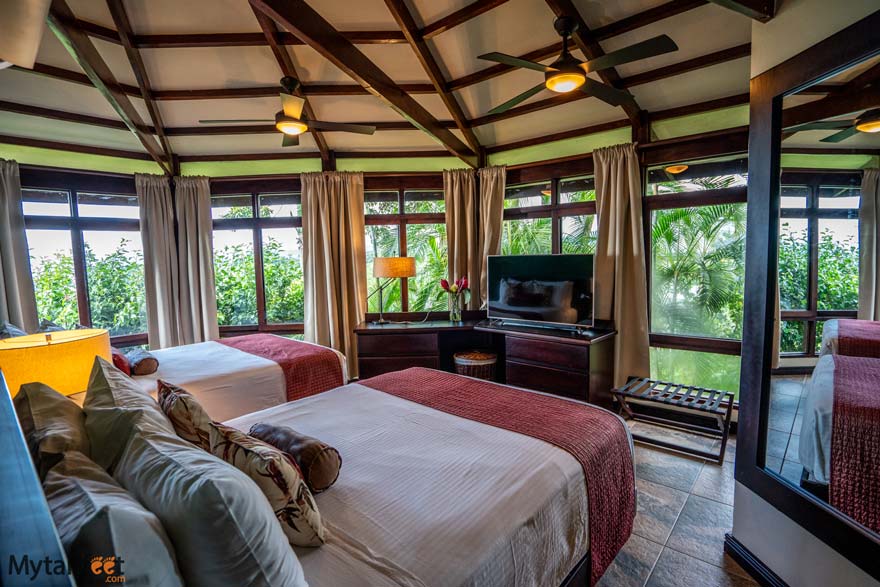 Tulemar premium bungalows bedroom