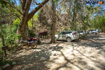 Playa Cuevas Mal Pais parking lot