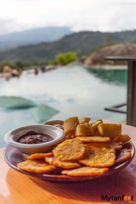 Hacienda Orosi hot springs food