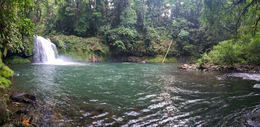 Catarata waterfall poza azul