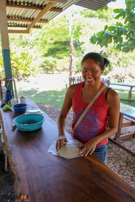 Hacienda El Viejo making tortillas