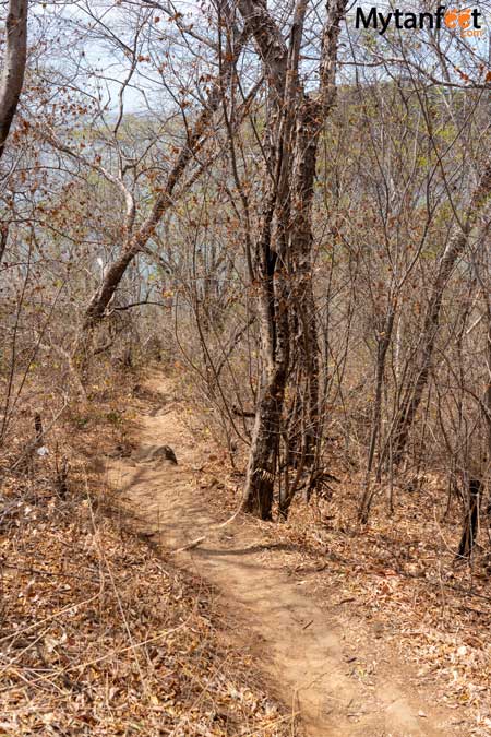 Playa Prieta trail