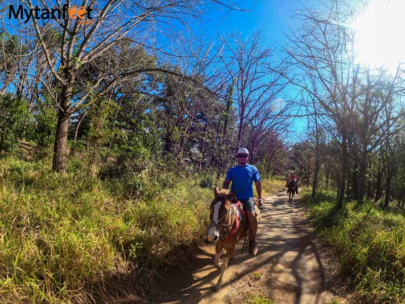 Guachipelin horesback riding