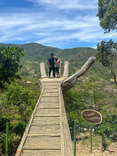 Hacienda La Chimba La mano del mantra