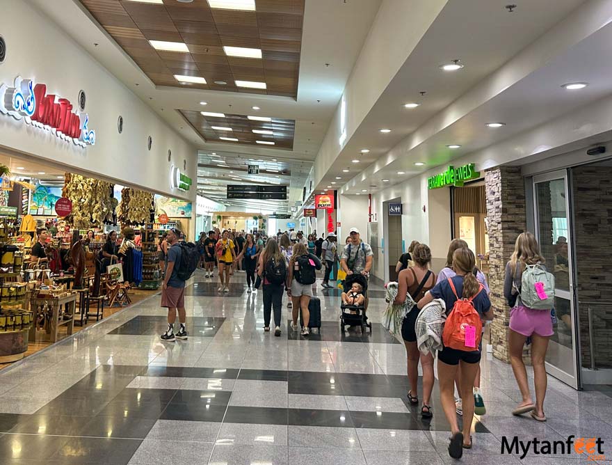 Guanacaste Airport departures