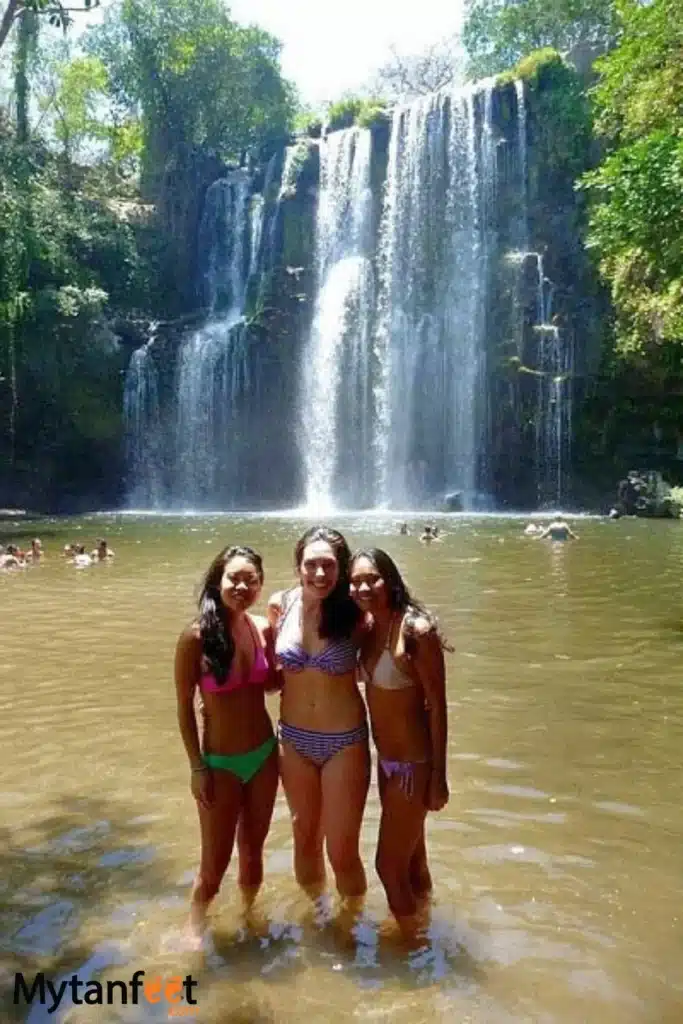 things to do in costa rica - cortes waterfall