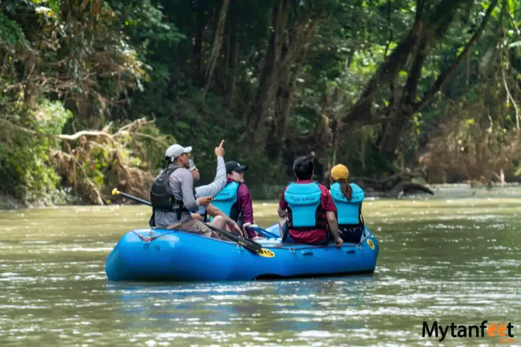 safari float in La Fortuna