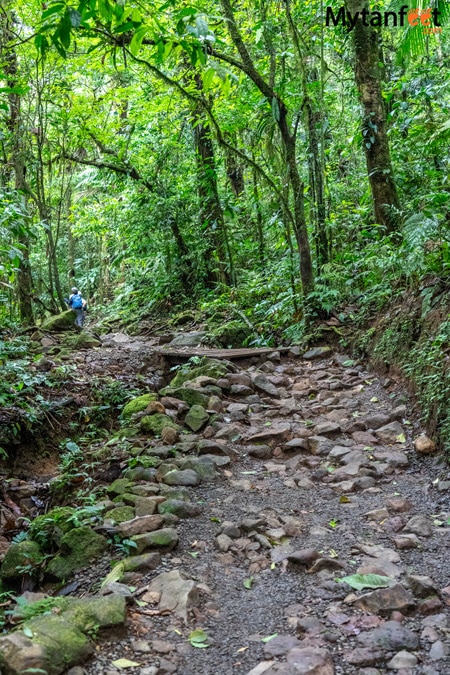 Tenorio volcano national park trail