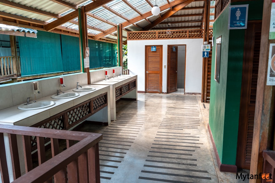 Bathrooms and showers in Sirena Station, Corcovado National Park 