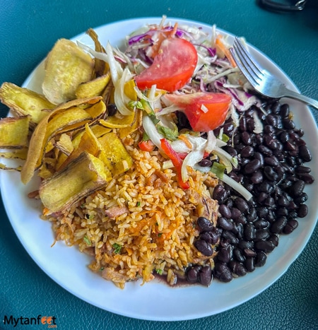 Lunch during the Corcovado National Park Sirena station day tour