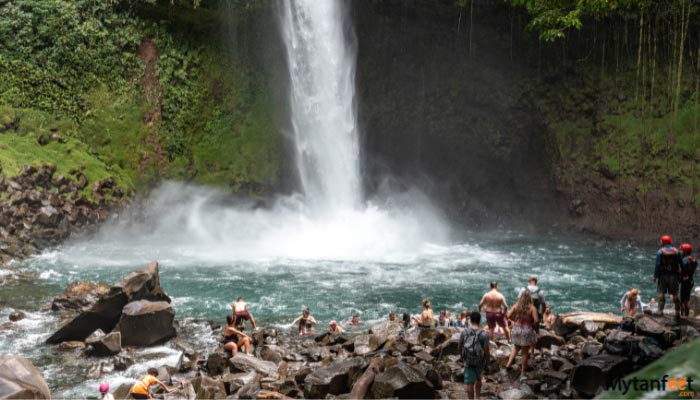 hike and nature hanging bridges and la fortuna waterfall 