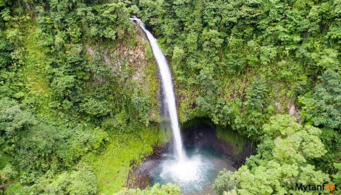 hike and nature hanging bridges and la fortuna waterfall 