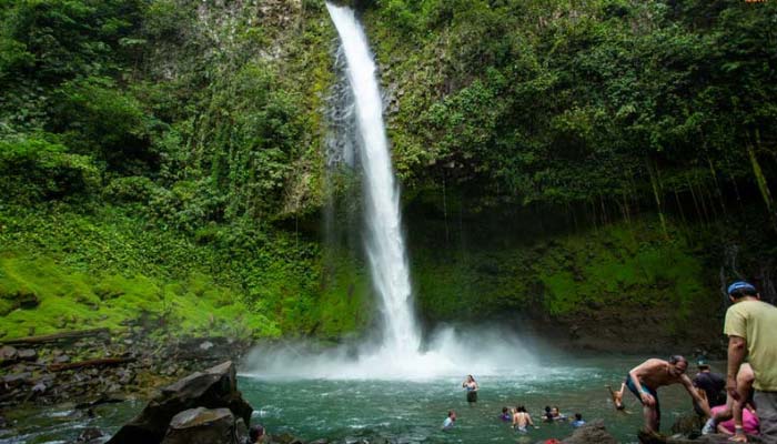 horseback-riding-and-la-fortuna-waterfall-6 horseback riding and la fortuna waterfall