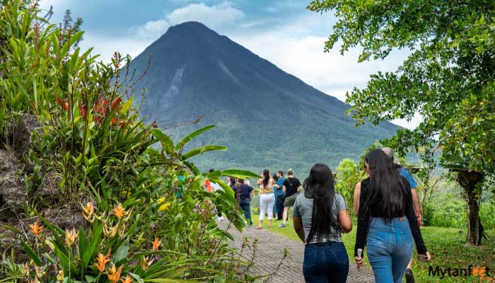 natwell-arenal-volcano-hike-la-fortuna-waterfall-1 natwell arenal volcano hike la fortuna waterfall