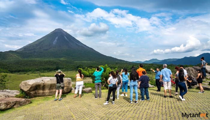 arenal-volcano-with-hot-springs-from-san-jose2 arenal volcano with hot springs from san jose