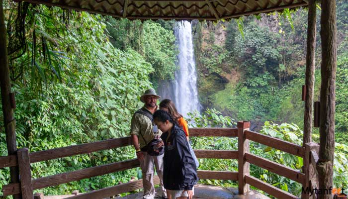 la-paz-waterfall-gardens-tour-with-transportation-1 La Paz Waterfall Gardens tour with transportation from San Jose