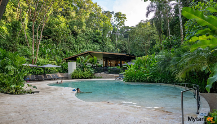 hot springs pura vida