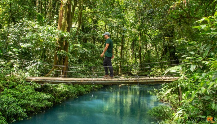 rio celeste tour with transportation guanacaste