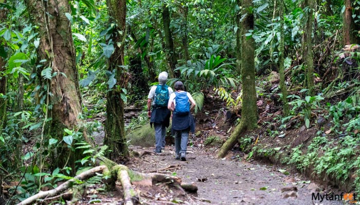 rio celeste tour with transportation guanacaste