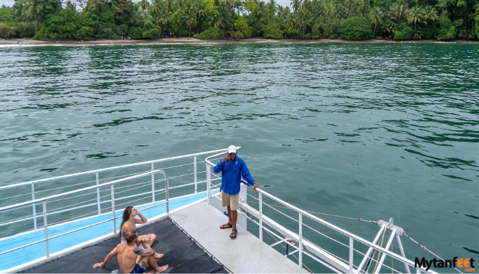 manuel antonio catamaran tour