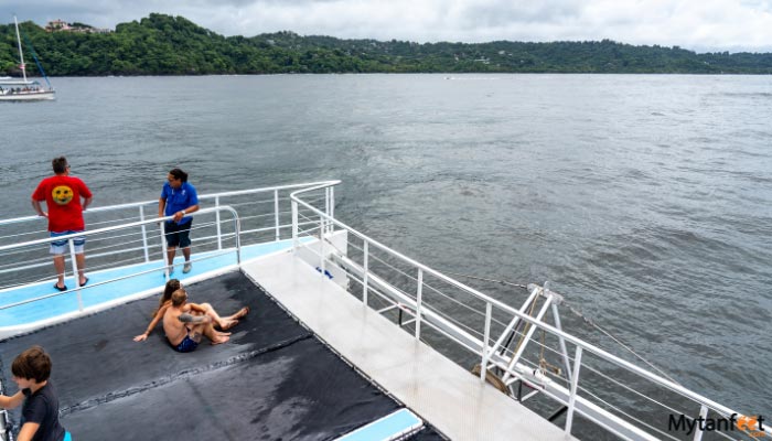 manuel antonio catamaran tour
