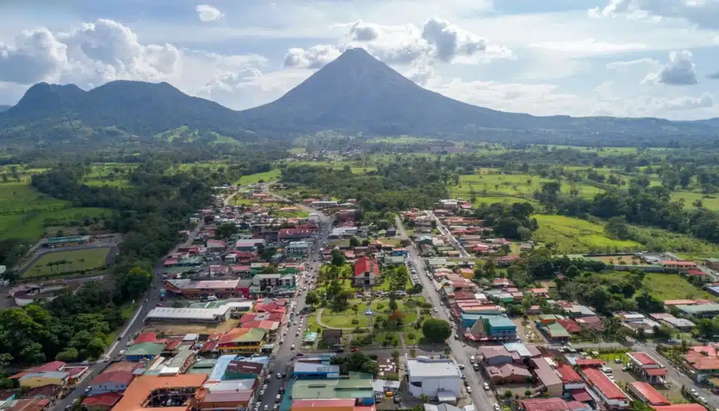 La Fortuna and Arenal Volcano tours